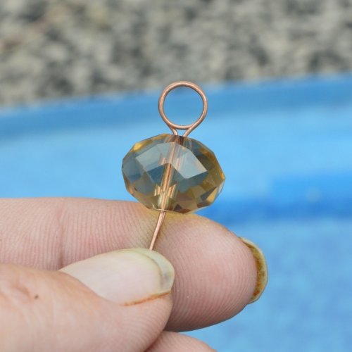 Deborah Kelly's Wire Spider Ornament - , Holiday Designs, ,  slide it up to the the double loop